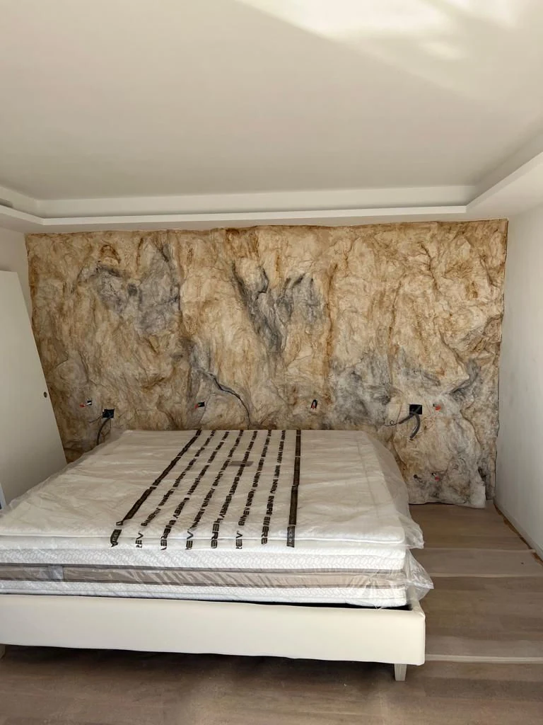 Habillage mural faux rocher – finitions décor rocher polyester Cannes