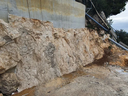 Why choose artificial faux rocks to decorate and clad your concrete walls – Poly Rock Concept blog article on faux rocks and decorative rock features